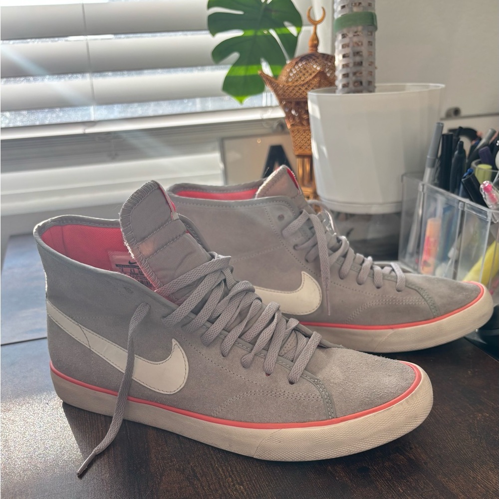 2014 Nike Primo Court Mid Unisex Gray Neon Orange/Pink Suede Size: Men’s 9